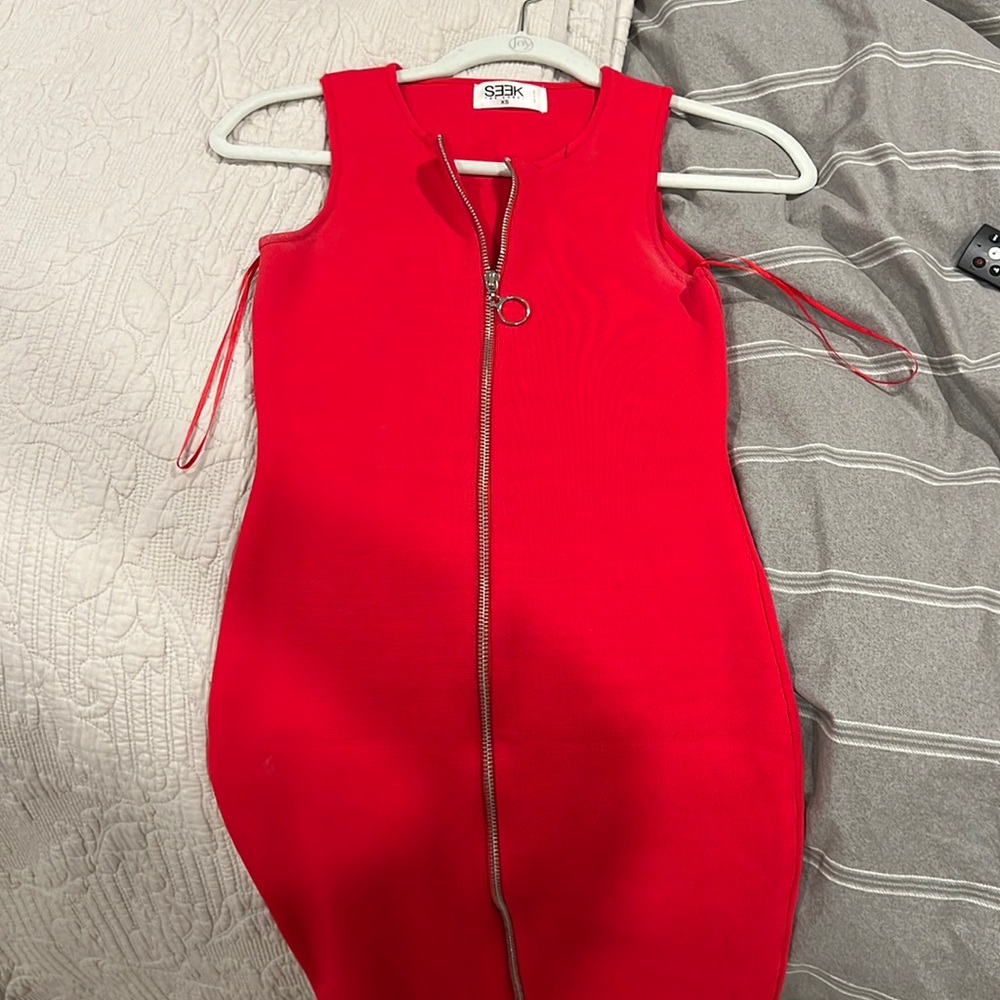 SEEK red bodycon zip up dress